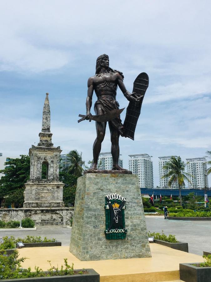 Hometel Barrio House Mactan Lapu-Lapu City Buitenkant foto