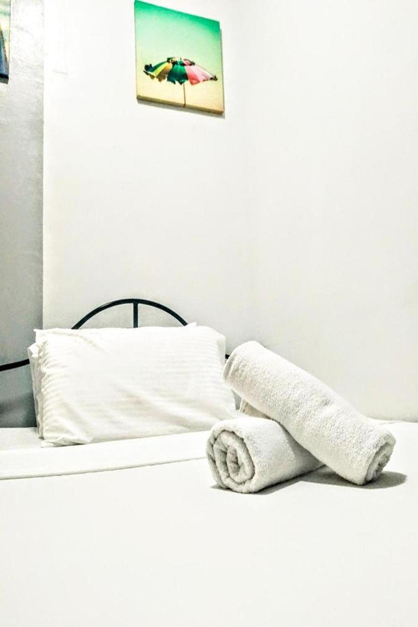 Hometel Barrio House Mactan Lapu-Lapu City Buitenkant foto