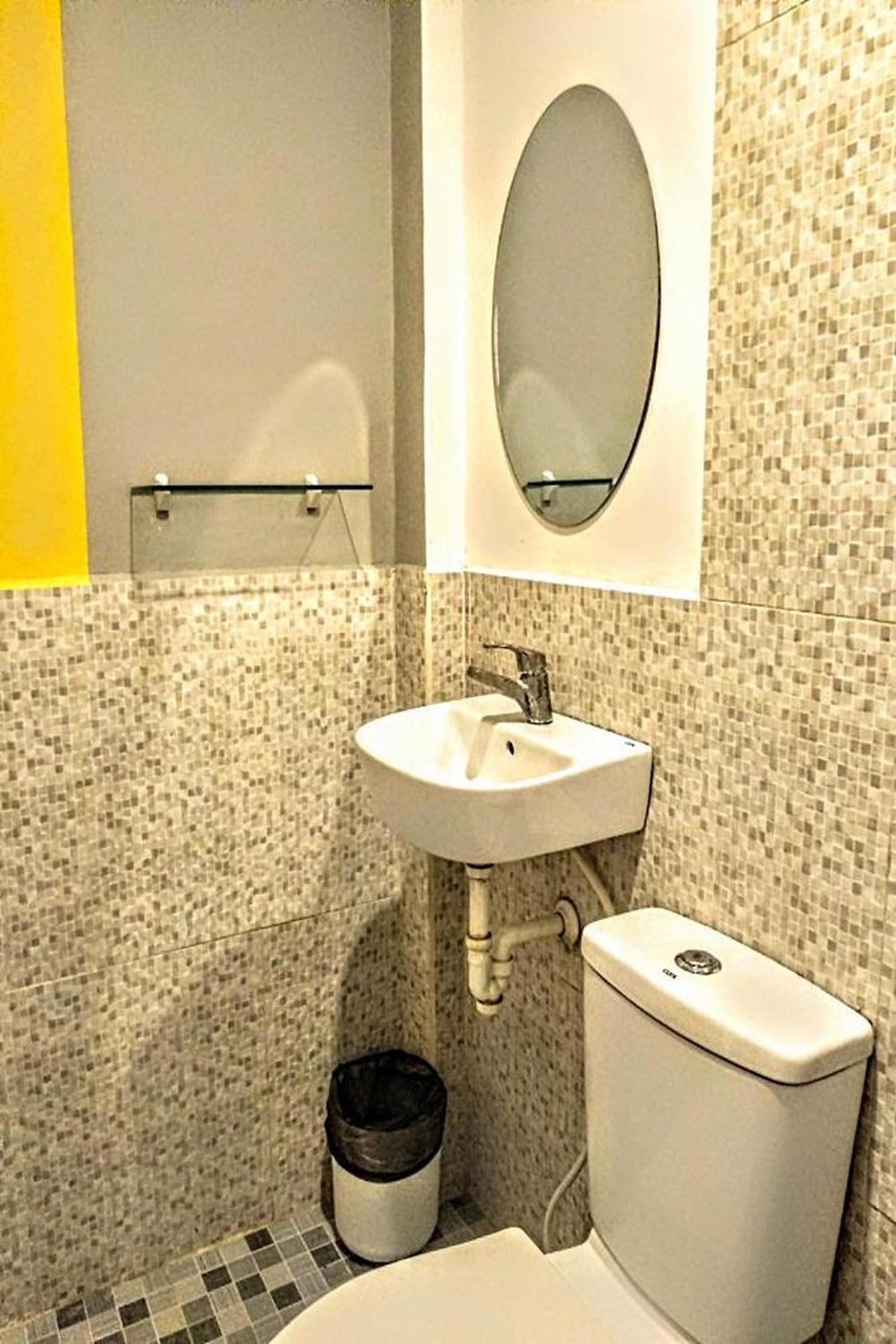 Hometel Barrio House Mactan Lapu-Lapu City Buitenkant foto