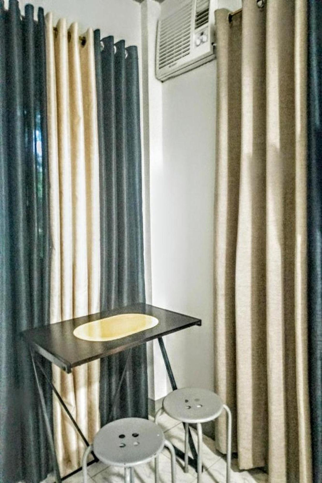 Hometel Barrio House Mactan Lapu-Lapu City Buitenkant foto