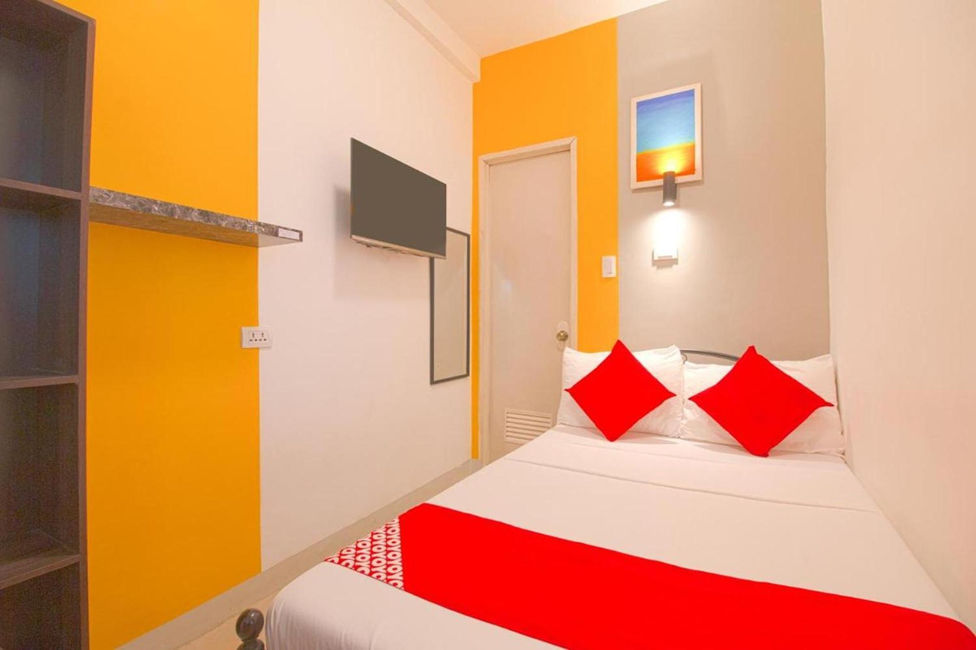 Hometel Barrio House Mactan Lapu-Lapu City Buitenkant foto